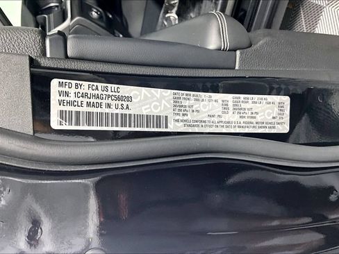 Used 2023 Jeep Grand Cherokee Altitude AWD/4WD image 31