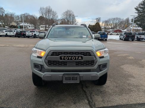 Used 2022 Toyota Tacoma SR5 image 9