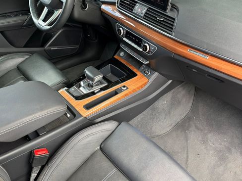 Used 2021 Audi Q5 Prestige w/ Prestige Package image 20