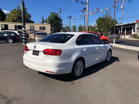 Used 2014 Volkswagen Jetta TDI FWD image 4