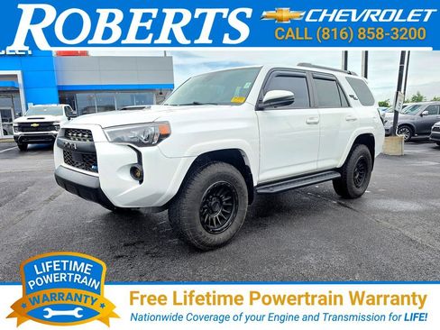 Used 2021 Toyota 4Runner TRD Off-Road Premium w/ Moonroof Package AWD/4WD image 1