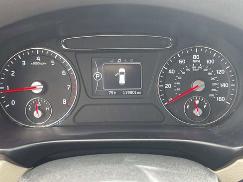 Used 2017 Kia Sorento FWD image 34
