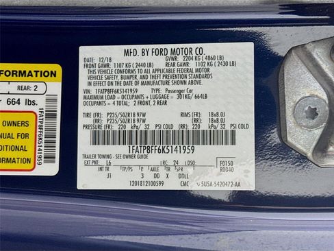 Used 2019 Ford Mustang GT Premium w/ Carbon Sport Interior Package RWD image 28