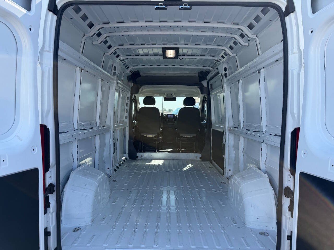 Used 2026 RAM ProMaster 2500 w/ Convenience Group FWD image 27