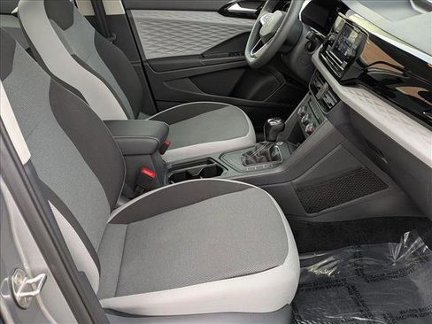 Used 2022 Volkswagen Taos S image 19