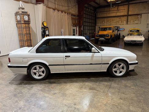 Used 1987 BMW 325is Coupe RWD image 28