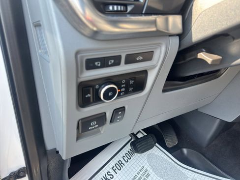 Used 2021 Ford F150 Lariat w/ Tow Technology Package image 15