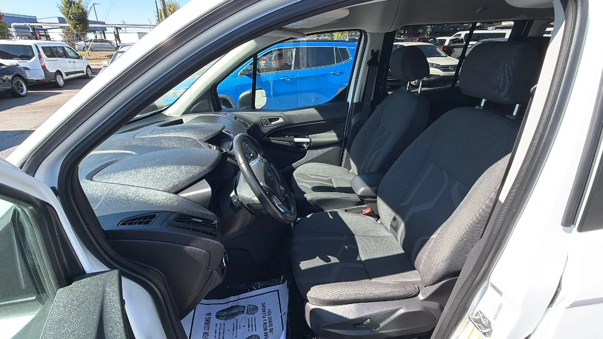Used 2018 Ford Transit Connect XLT FWD image 16
