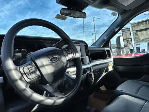 Used 2024 Ford F550 4x4 Regular Cab Super Duty image 14