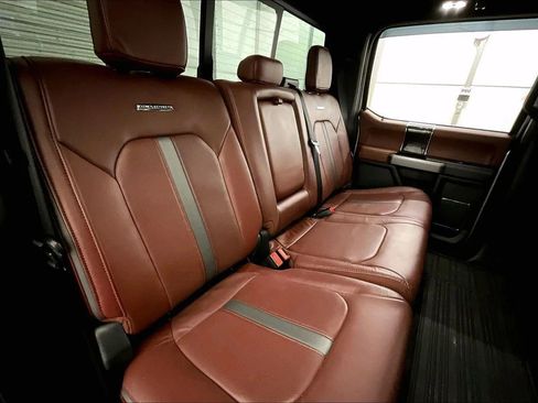 Used 2022 Ford F450 Platinum w/ FX4 Off-Road Package image 26