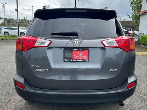 Used 2015 Toyota RAV4 XLE FWD image 6