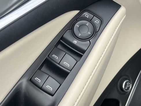 Used 2021 Buick Enclave Essence w/ Sport Touring Edition image 19