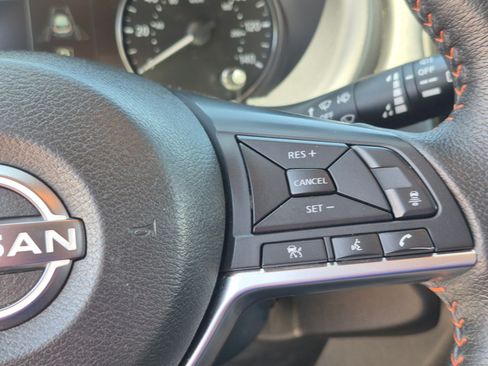 Used 2024 Nissan Kicks SR w/ SR Premium Package FWD image 20