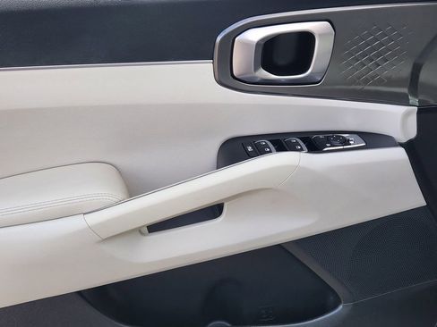 Certified 2023 Kia Sorento EX image 22