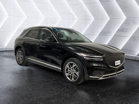 Used 2023 Genesis GV70 2.5T w/ Select Package AWD/4WD image 1