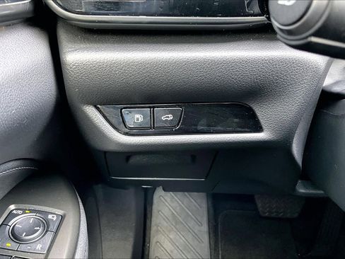 Used 2025 Lexus NX 250 FWD w/ Cold Area Package image 34