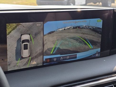 New 2025 Nissan Armada SL w/ Captain's Chari Seat Package image 5