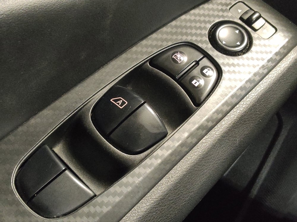 Used 2024 Nissan Altima 2.5 SV FWD image 27