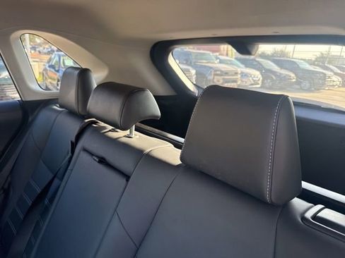 Used 2021 Toyota RAV4 XLE Premium image 8