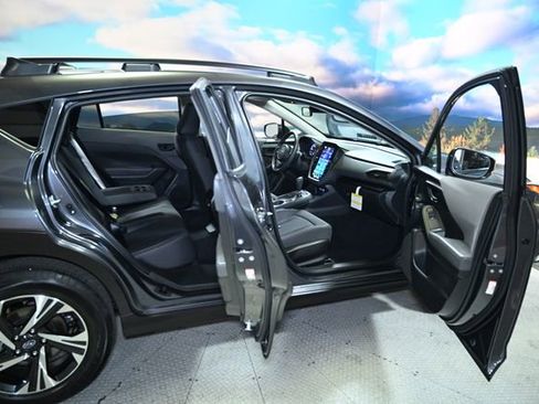 Used 2025 Subaru Crosstrek 2.0i Premium image 45