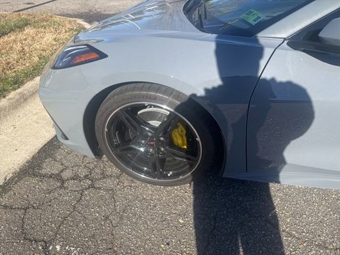 Used 2025 Chevrolet Corvette Stingray Preferred Cpe image 3