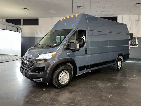 Used 2024 RAM ProMaster 3500 image 3