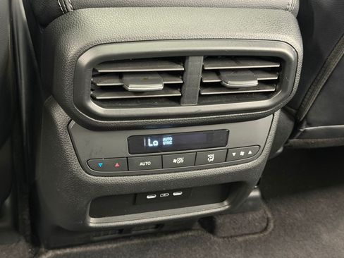 Used 2024 Honda Pilot Touring image 27