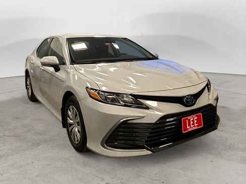 Used 2024 Toyota Camry LE w/ Cold Weather Package FWD image 7