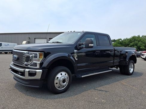 Used 2021 Ford F450 Lariat w/ Lariat Ultimate Package AWD/4WD image 3