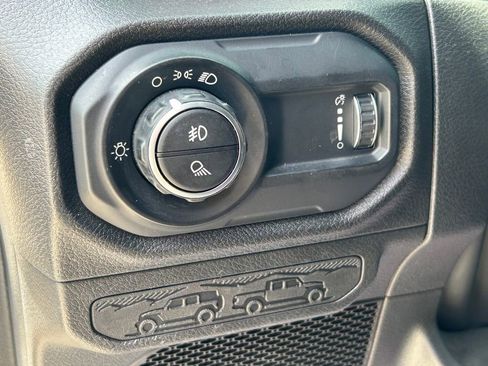 Used 2024 Jeep Gladiator Sport AWD/4WD image 20