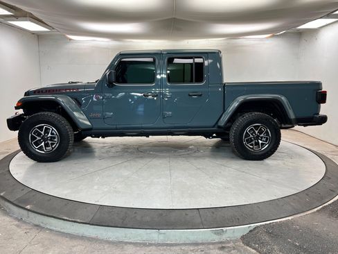 Certified 2025 Jeep Gladiator Rubicon image 2