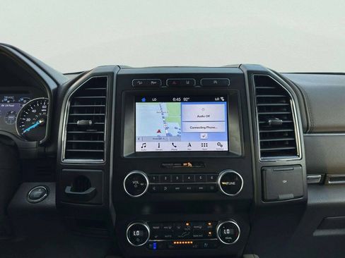 Used 2019 Ford Expedition Limited w/ Equipment Group 301A AWD/4WD image 39