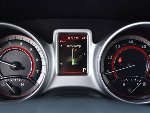 Used 2020 Dodge Journey SE w/ Blacktop Package image 11