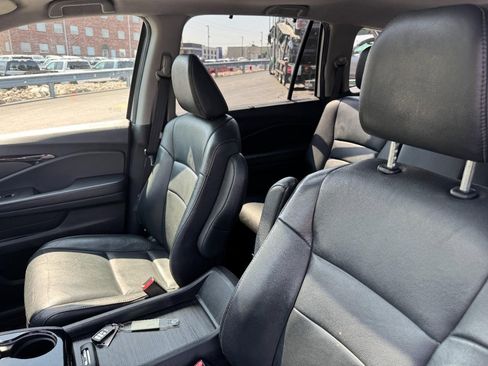 Used 2021 Honda Pilot Touring image 21