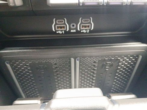 Used 2025 RAM 2500 Laramie w/ Night Edition AWD/4WD image 6