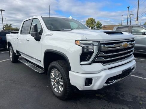 Used 2024 Chevrolet Silverado 3500 High Country AWD/4WD image 1