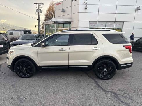 Used 2018 Ford Explorer Platinum image 8