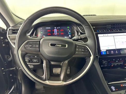 Used 2023 Jeep Grand Cherokee 30th Anniversary image 14