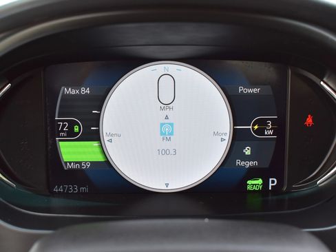 Used 2017 Chevrolet Bolt LT FWD image 17