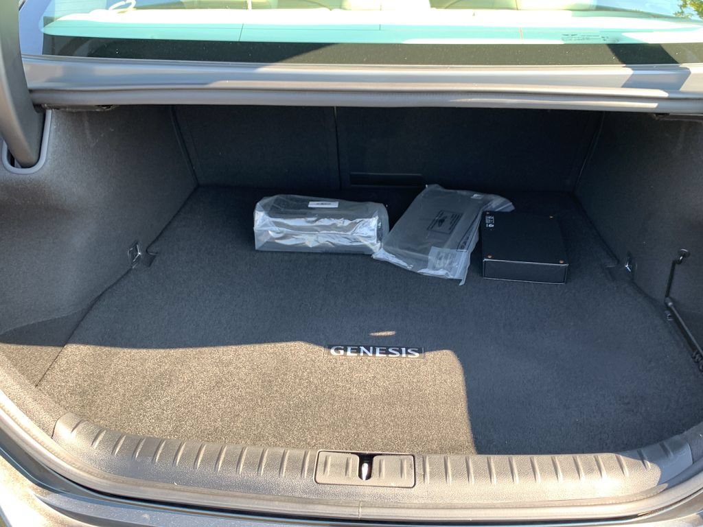 Certified 2026 Genesis G70 2.5T RWD image 10