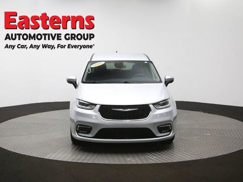 Used 2023 Chrysler Pacifica Touring-L FWD image 54