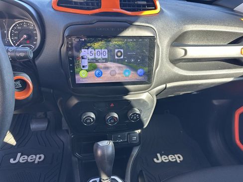 Used 2020 Jeep Renegade Sport w/ Sport Appearance Group image 23