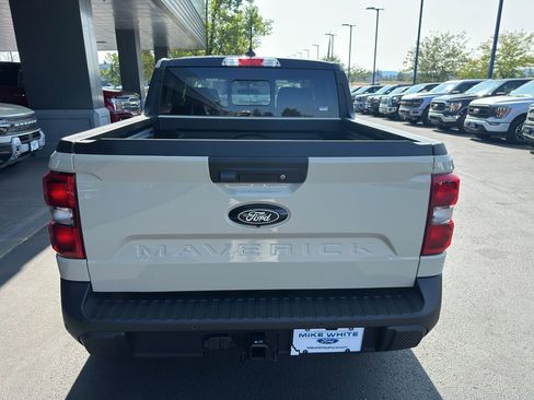 New 2025 Ford Maverick Lariat w/ Black Appearance Package image 11