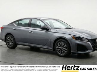 Used 2025 Nissan Altima 2.5 SV FWD video 1