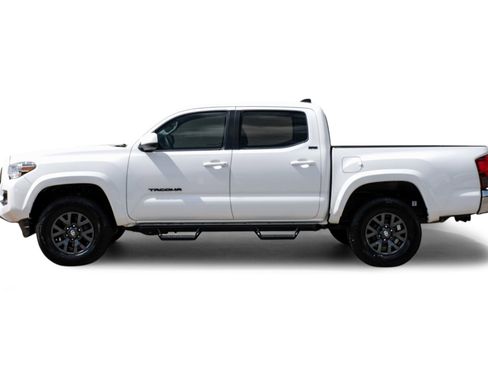 Used 2021 Toyota Tacoma SR5 RWD image 10