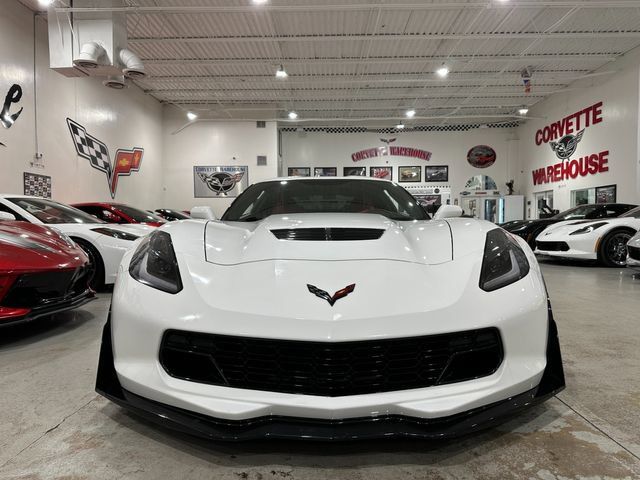 Used 2015 Chevrolet Corvette Z06 w/ 3LZ Preferred Equipment Group RWD image 19
