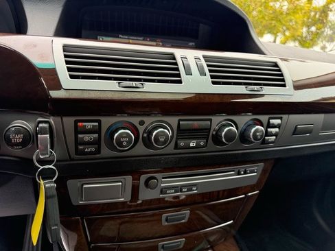 Used 2006 BMW 750i RWD image 71