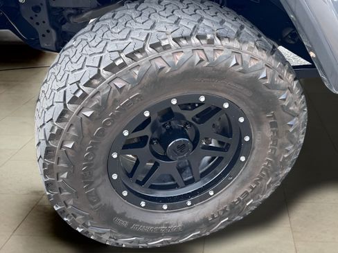 Used 2021 Jeep Gladiator Sport AWD/4WD image 21