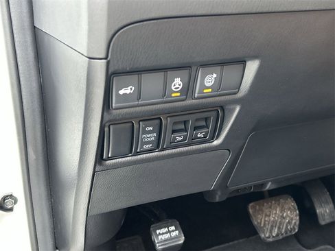 Certified 2024 INFINITI QX80 Sensory image 17