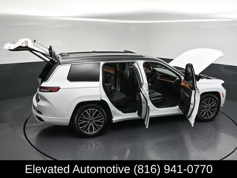 Used 2025 Jeep Grand Cherokee L Summit AWD/4WD image 40